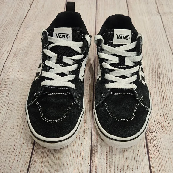 Vans Filmore Checkerboard Youth Size 5 Skate shoe - Picture 2 of 7
